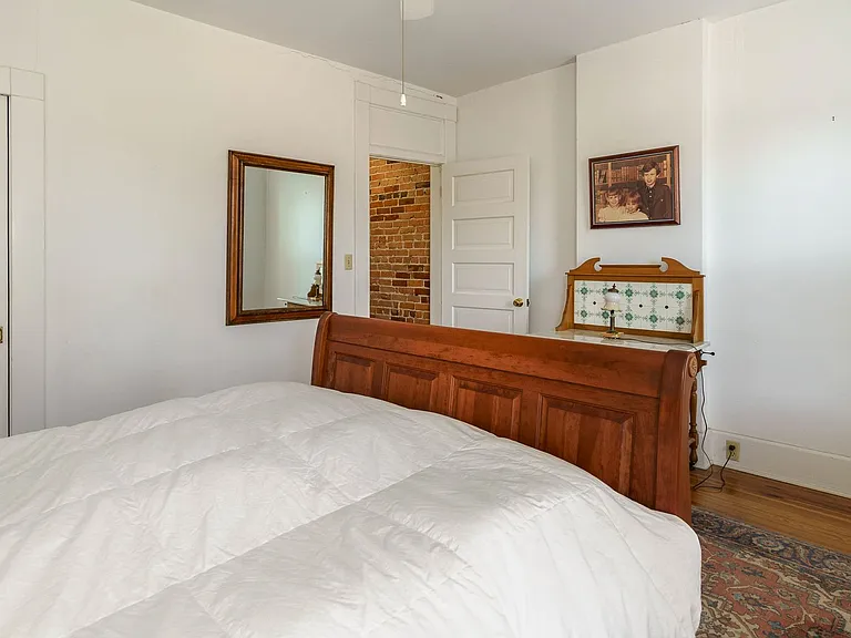Unique 2 Bedroom in German Village — Photo 26