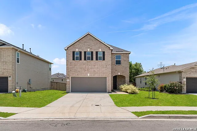 3 bed, 2.5 bath, 2100 sqft, $1,900 — Photo 2