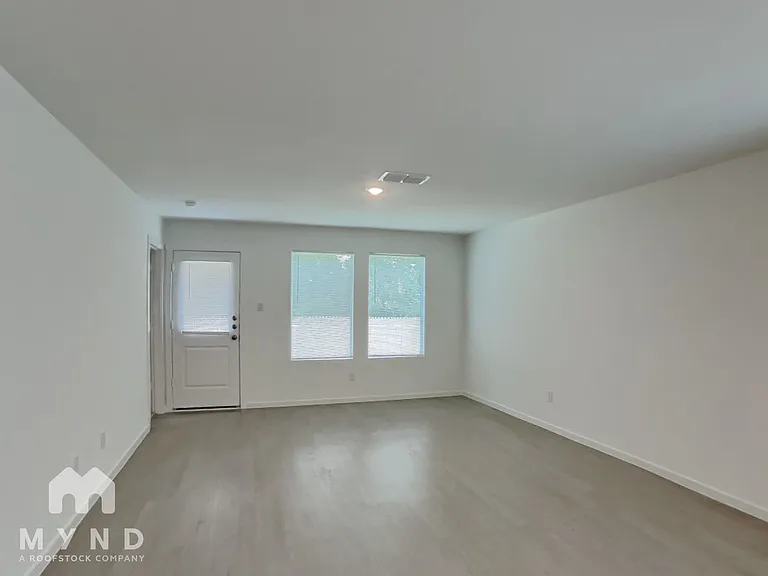 242 Willow Way — Photo 7