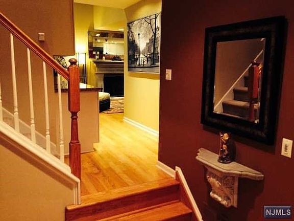 3rd image of 66 Clarken Dr