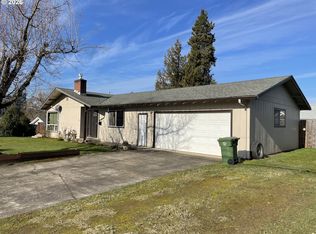 600 Lincoln Ave, Cottage Grove, OR 97424