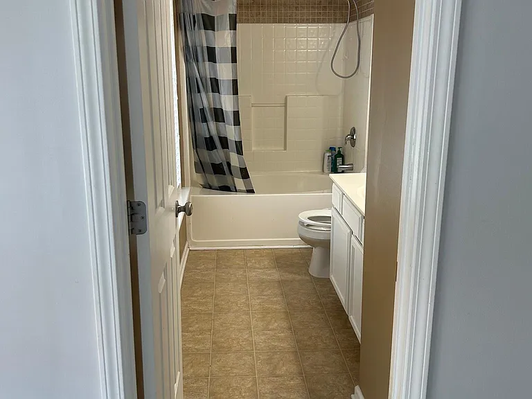 104 Parker Dr — Photo 16