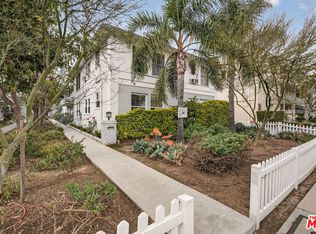 5223 Corteen Pl, Valley Village, CA 91607