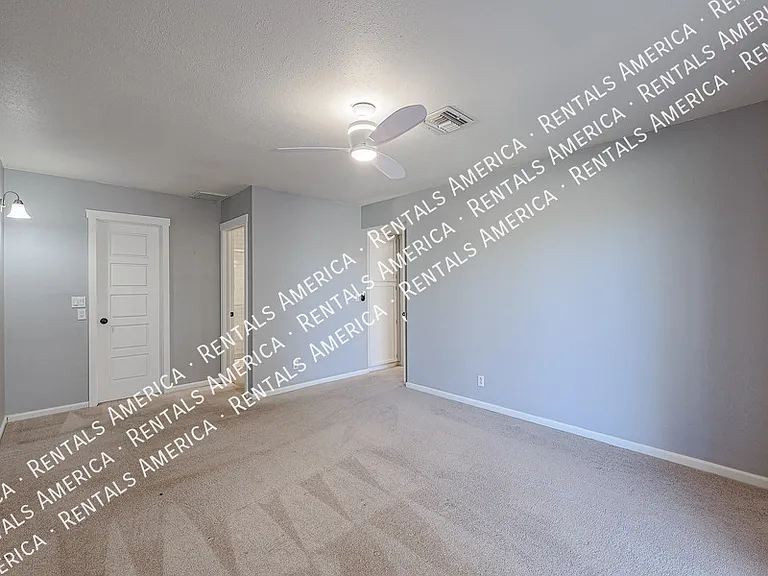 1360 W Esplanade St — Photo 22