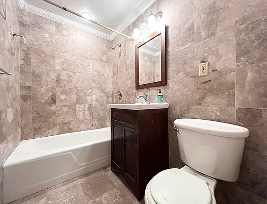 Rented by Bond New York | media 8