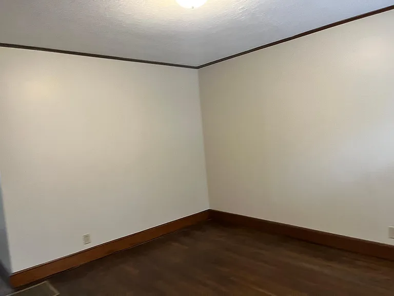 549 S Roosevelt St — Photo 2