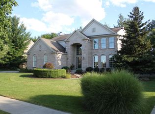 57 Fox Point Ct NE, Ada, MI 49301