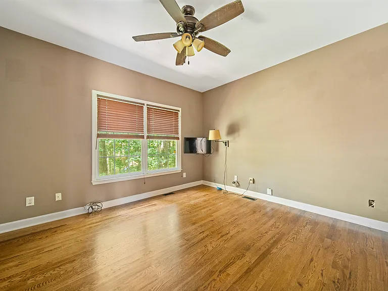 375 White Rose Trce — Photo 13