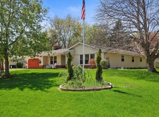 5716 W Cascade Dr, Franklin, WI 53132