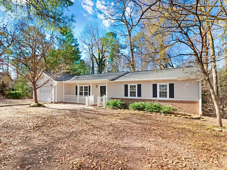 107 Sparrow Ct — Photo 2