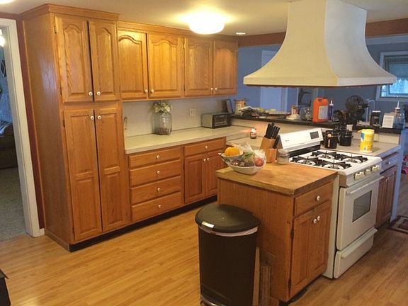 2nd image of 753 Fremont Ave NW