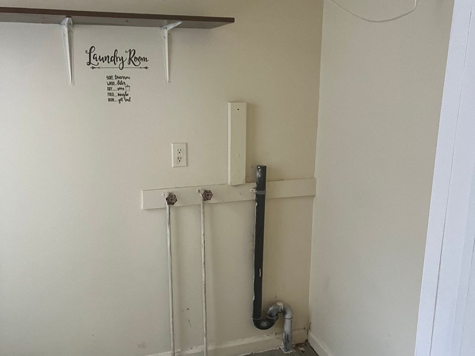 2nd image of 162 Walnut St APT 1