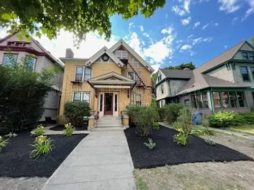 405 Alexander St #C Photo 1