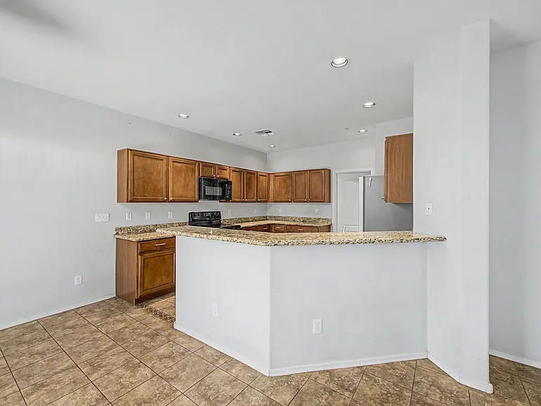 1250 S Rialto St #7 — Photo 5