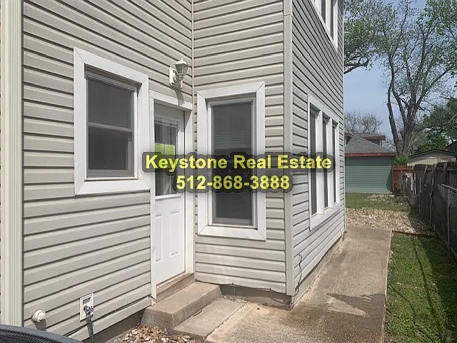 1607 S Austin Ave #B — Photo 3