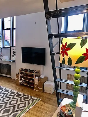 Rented by Buchbinder & Warren | media 12