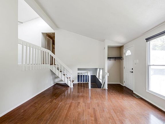 3rd image of 10411 Crumpets Ln