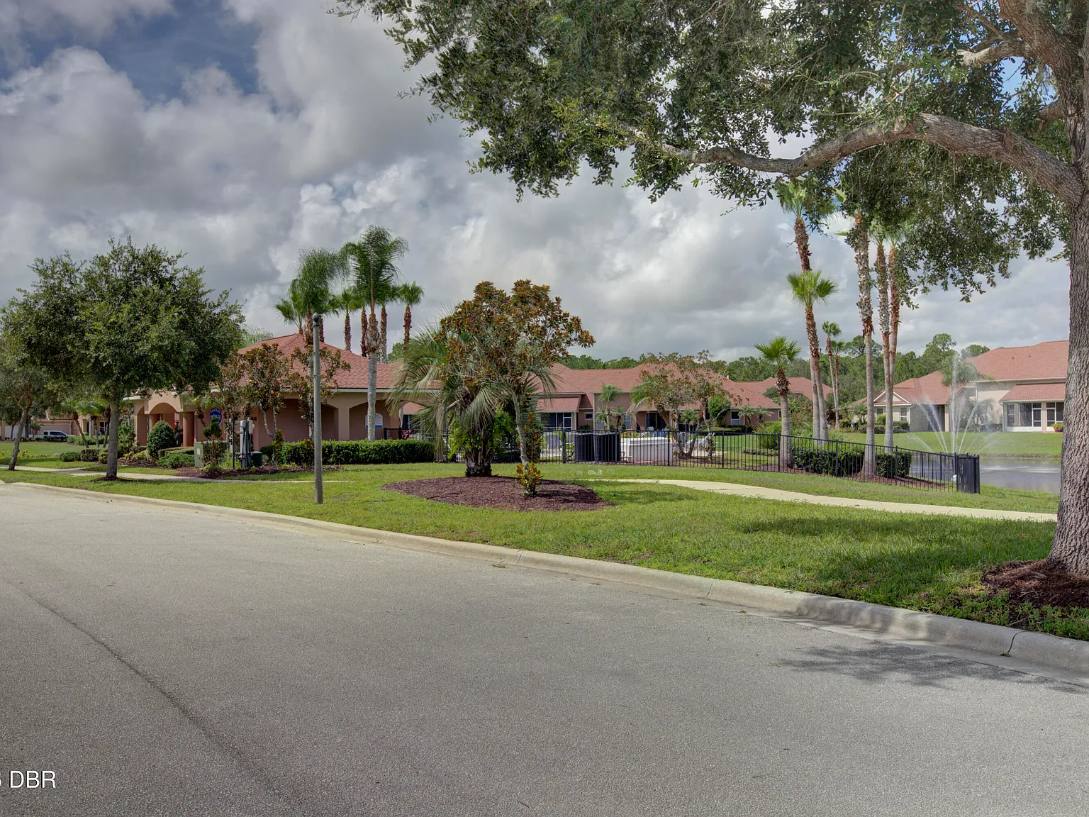2 bed, 2.5 bath, 1824 sqft, $2,550 — Photo 4