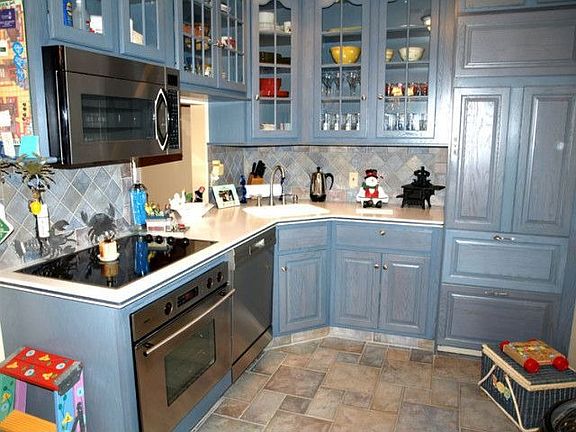 4th image of 21 Mount St APT 1B