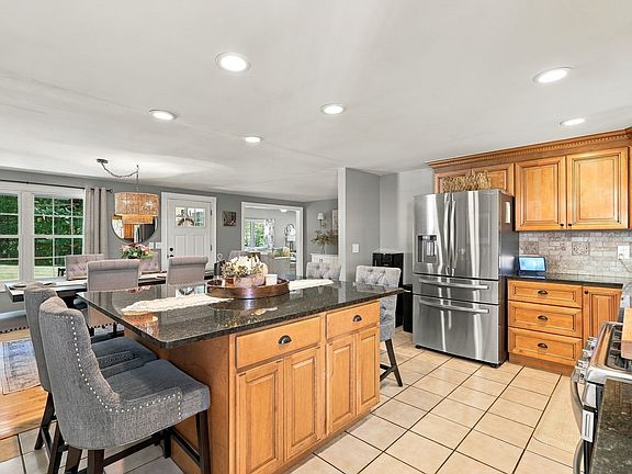 5th image of 117 Hunt Rd