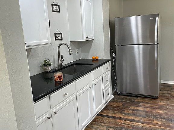 3rd image of 1214 Dora Ave