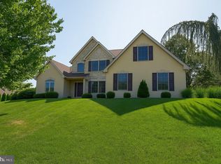 502 Country Meadows Dr, Lancaster, PA 17602