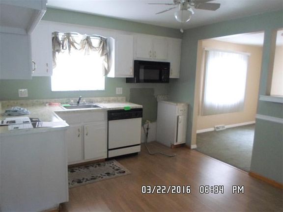 5th image of 208 Woodbury Dr