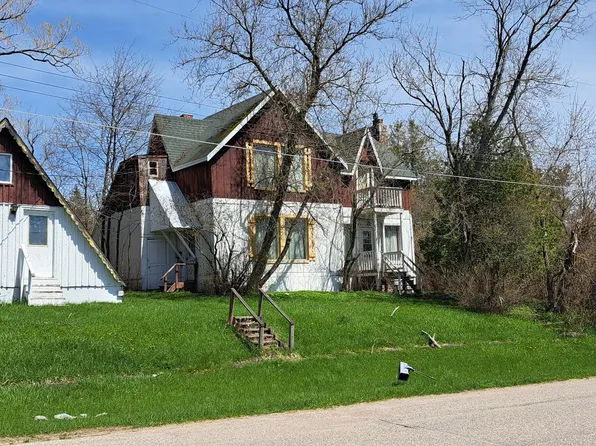 165 E John St, Pickford, MI 49774