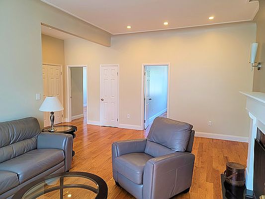 4th image of 83-09 Talbot St #5E