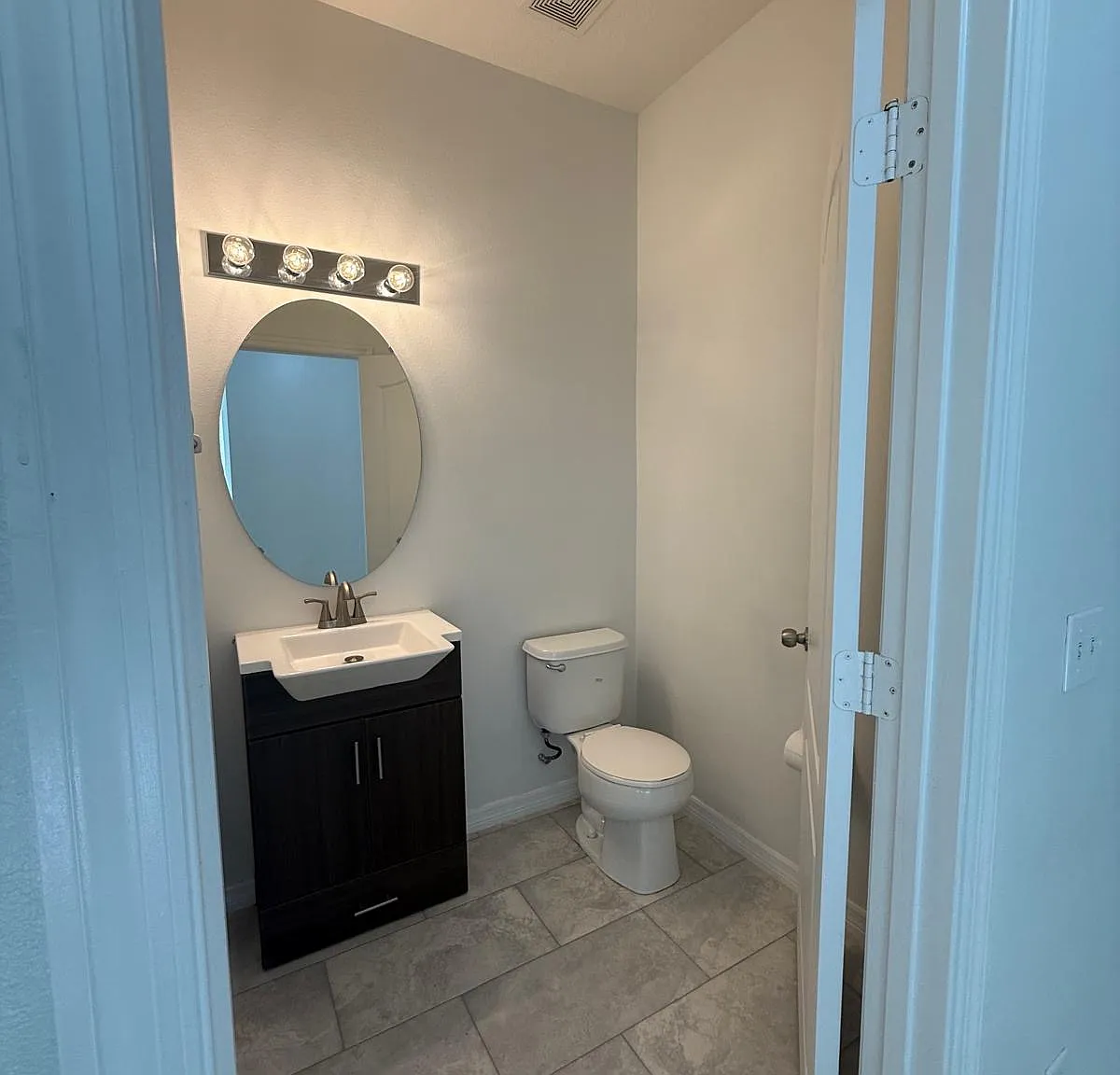 3 bed, 2.5 bath, 1557 sqft, $2,250 — Photo 4