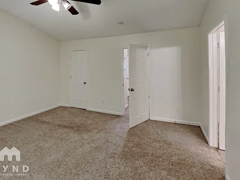 6332 Hickory Lane Cir — Photo 10