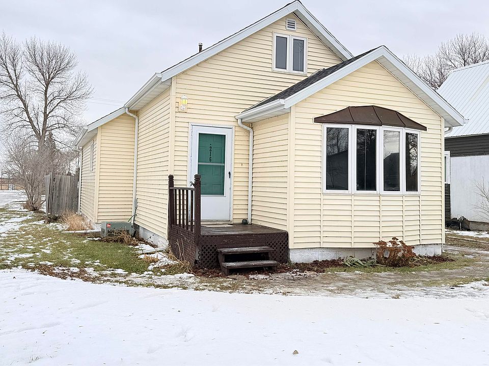 1st image of 216 2nd Ave N