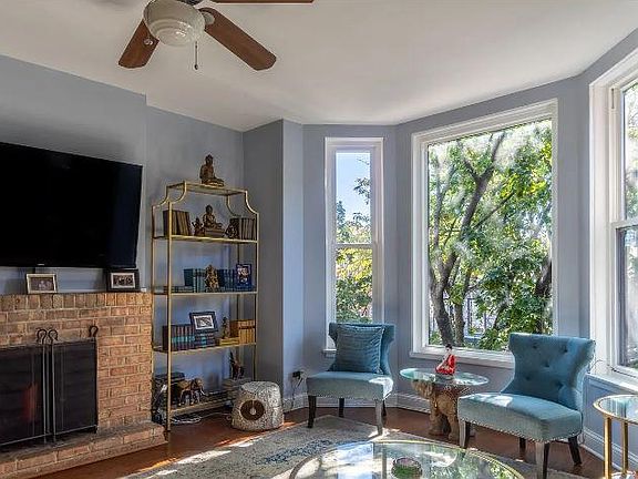 4th image of 836 W Wrightwood Ave #3
