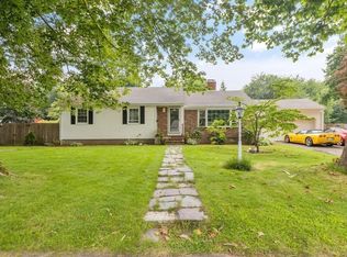 16 Keniston Rd, Lynnfield, MA 01940