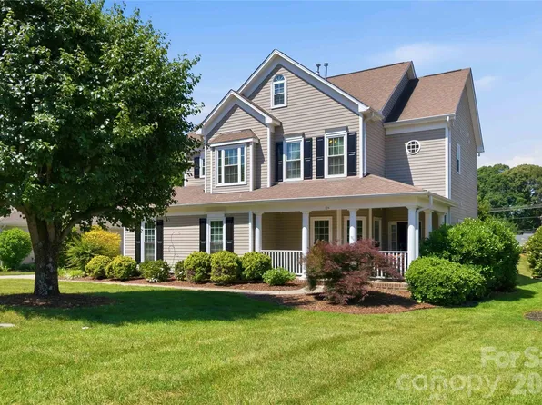 124 Elizabeth Hearth Rd, Mooresville, NC 28115