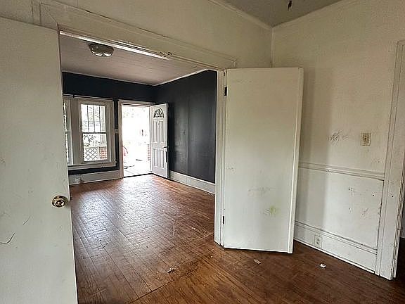 2nd image of 614 Willard St