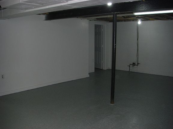 4th image of 22238 Averhill St