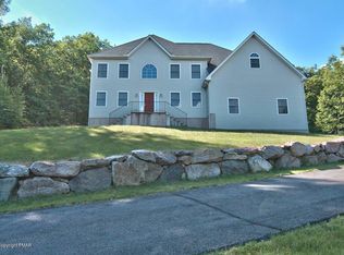 770 Lower Mountain Dr, Effort, PA 18330