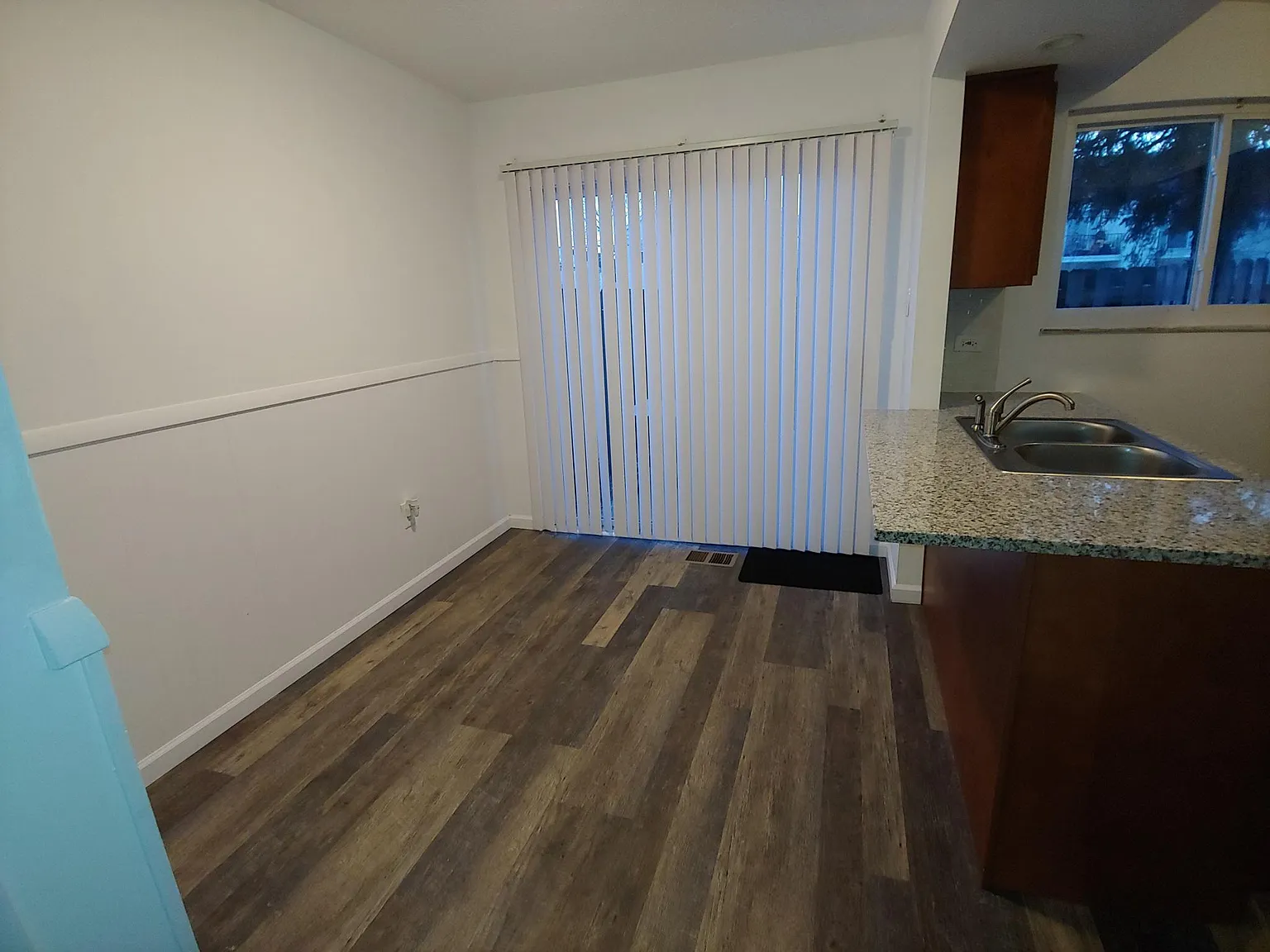 2 bed, 1.5 bath, 900 sqft, $1,525 — Photo 4