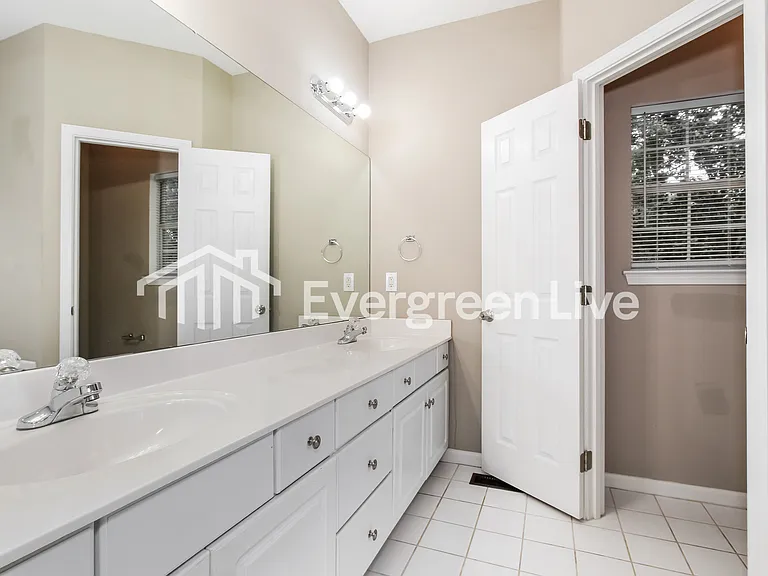 145 Hunter Hills Dr — Photo 9