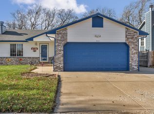 5331 S Stoneborough St, Wichita, KS 67217