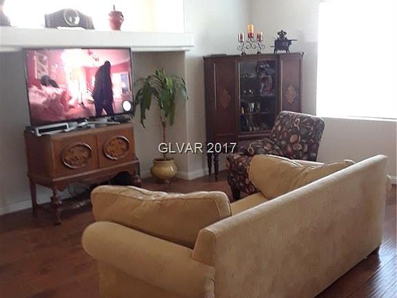 3rd image of 9125 White Eyes Ave