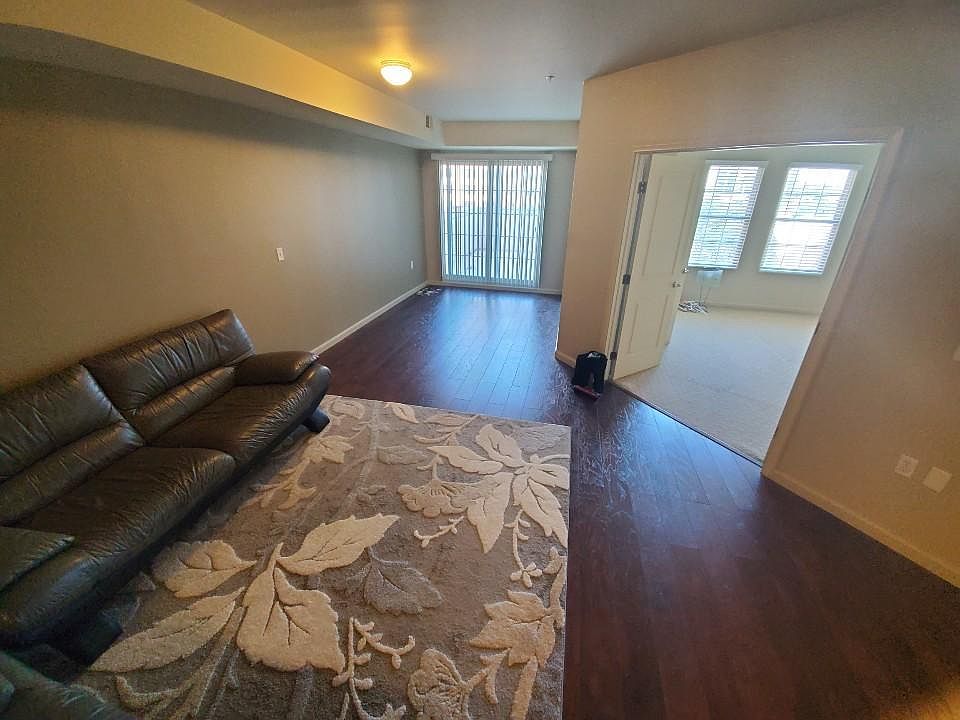 1st image of 925 Lincoln St APT 7H