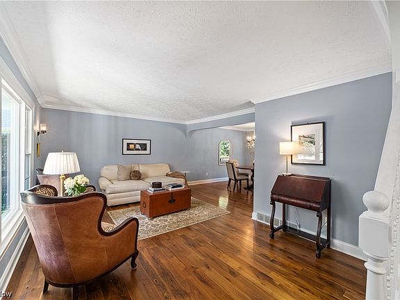 4th image of 22624 Sunnyhill Dr