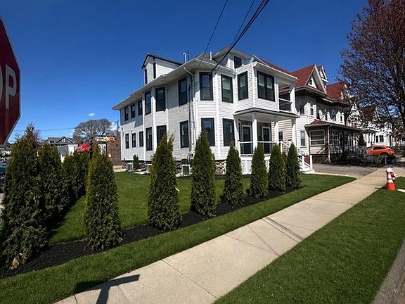 3rd image of 86 Cypress St #1