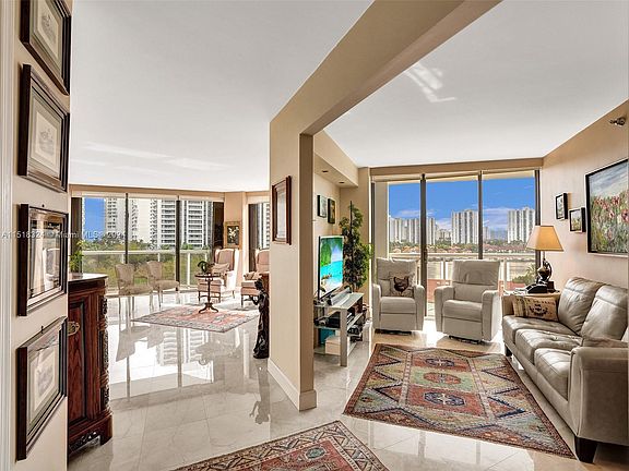4th image of 3640 Yacht Club Dr APT 706