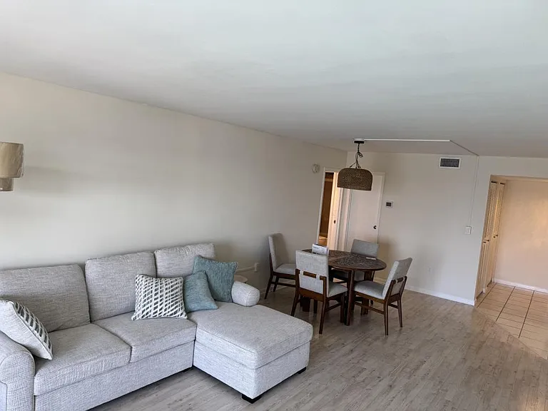 925 N Halifax Ave — Photo 25