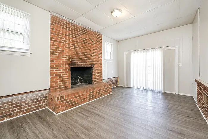 3 bed, 1.5 bath, 1250 sqft, $1,530 — Photo 4
