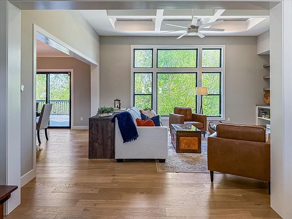 3rd image of 506 Silver Lake Ct