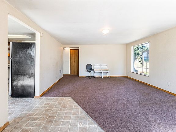 5th image of 601 N 4th Ave